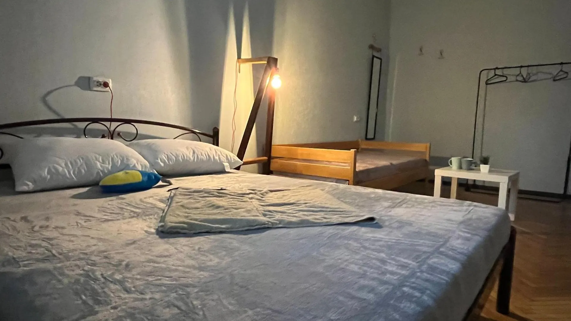 Vandrarhem Ararat-Klovskaya Hostel-Apartments Kiev